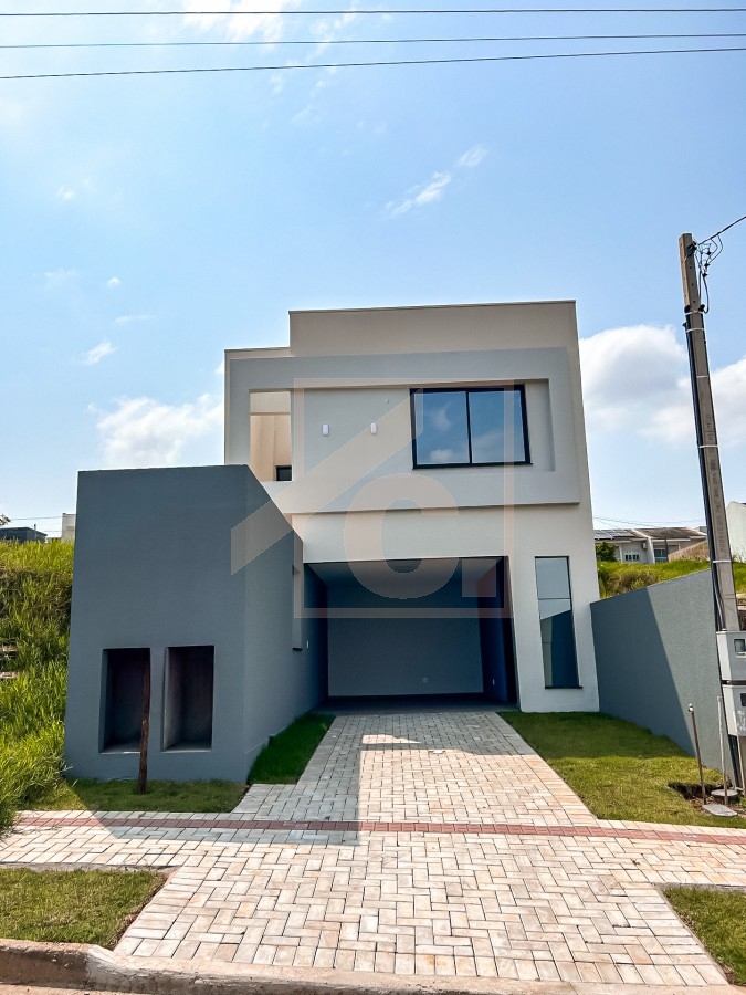 Sobrado à venda em Pato Branco com 1 Suíte + 2 quartos bairro Fraron