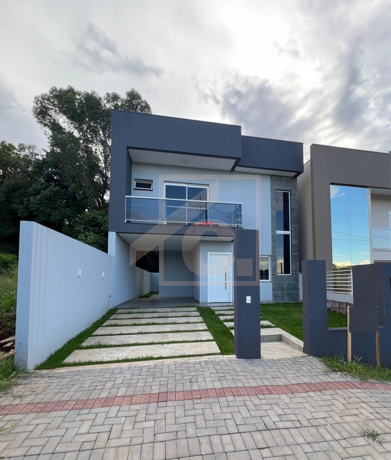 Sobrado à venda em Pato Branco com 1 suíte + 2 quartos no bairro Fraron