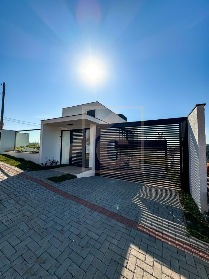 Casa alto padrão à venda em Pato Branco no bairro São Francisco com 3 Suítes 