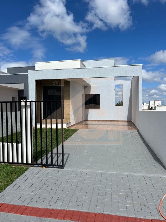 Casa à venda em Pato Branco com porão no bairro Fraron