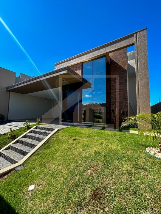 Casa Alto Padrão à venda em Pato Branco com piscina próxima ao PB Shopping