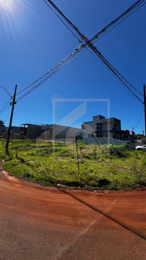 Terreno de esquina à venda em Pato Branco  no Bairro Fraron