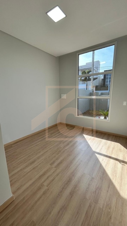 Casa à venda em Pato Branco com 1 Suíte + 2 Quartos no bairro Fraron