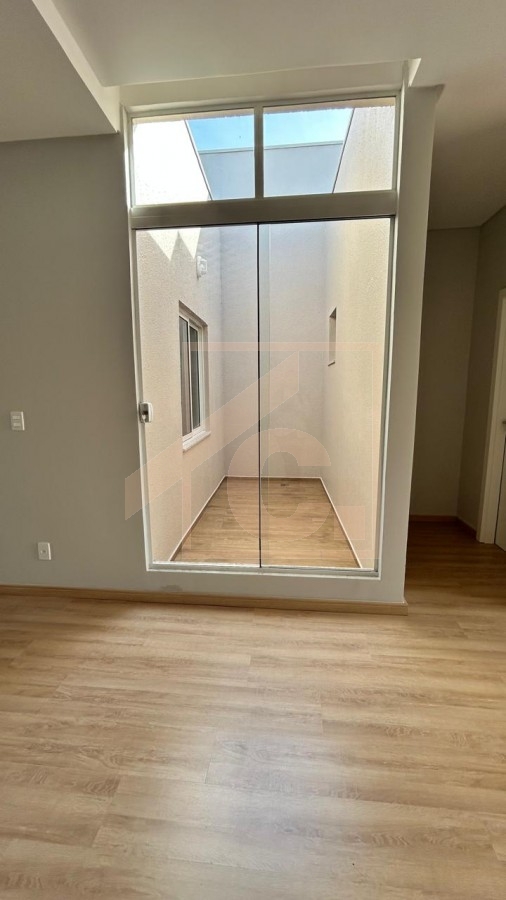 Casa à venda em Pato Branco com 1 Suíte + 2 Quartos no bairro Fraron