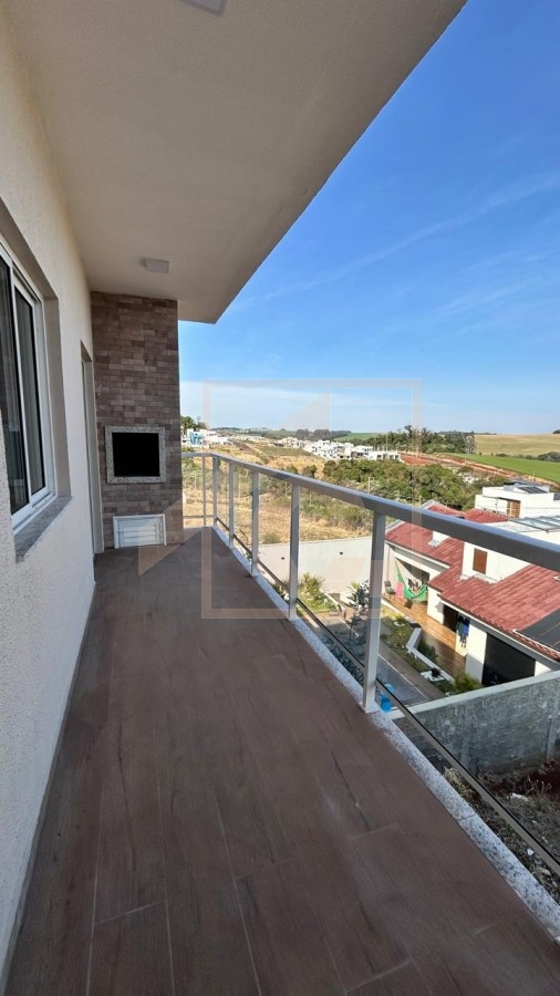 Casa à venda em Pato Branco com 1 Suíte + 2 Quartos no bairro Fraron