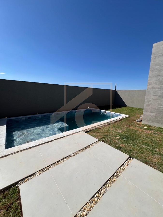 Casa  à venda em Pato Branco com 3 Suítes no bairro Cadorin