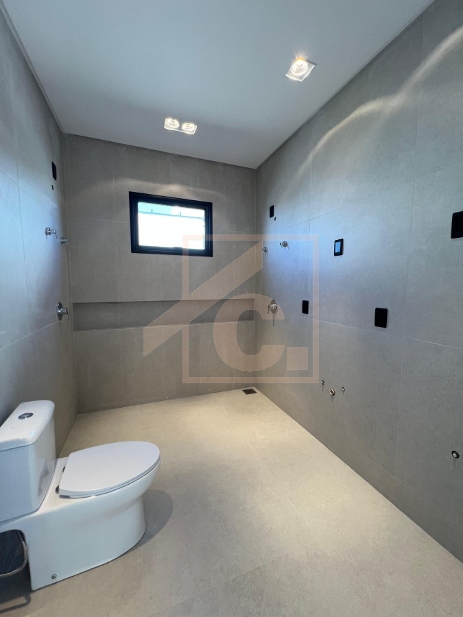 Casa  à venda em Pato Branco com 3 Suítes no bairro Cadorin