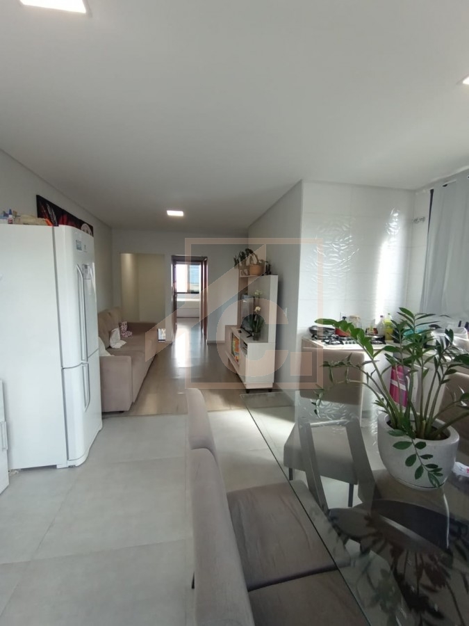 Sobrado à venda em Pato Branco com 1 Suíte + 2 quartos bairro Fraron