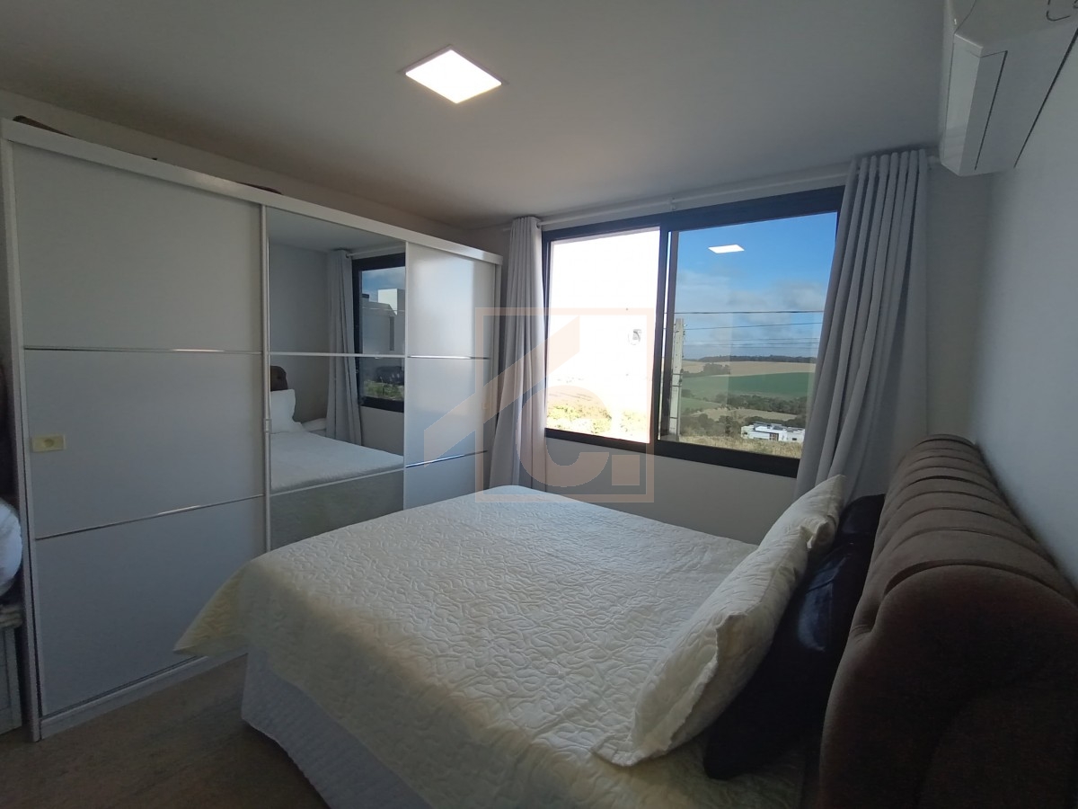 Sobrado à venda em Pato Branco com 1 Suíte + 2 quartos bairro Fraron