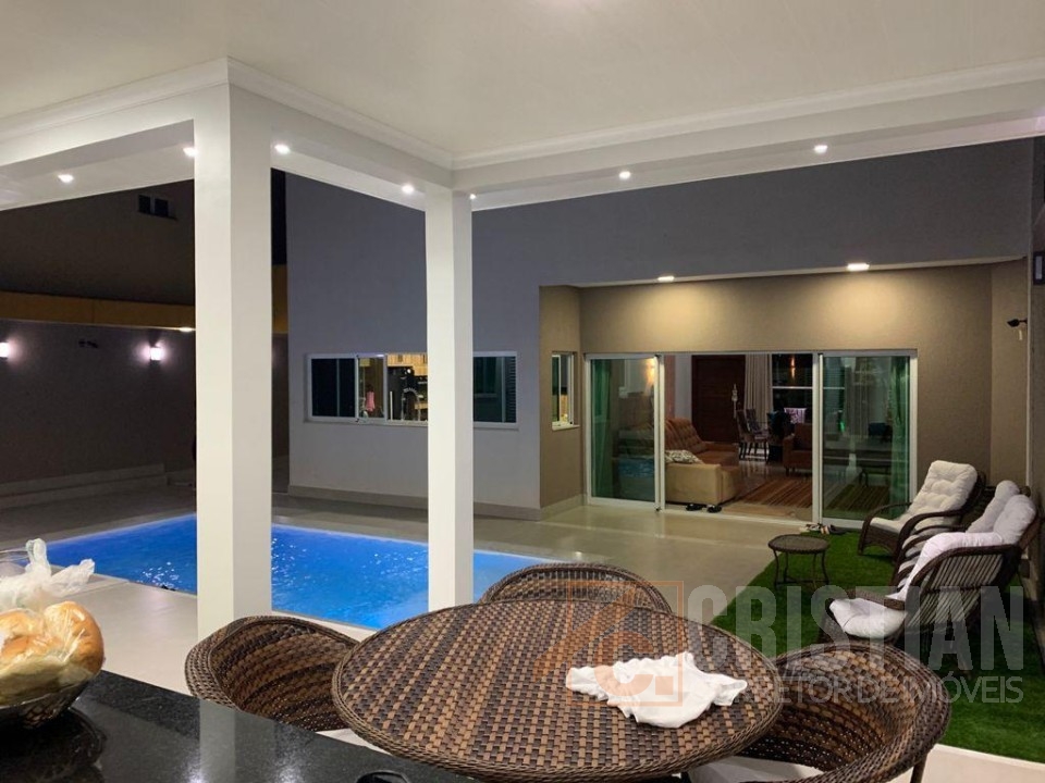 Sobrado mobiliado à venda em Pato Branco no Bairro Fraron