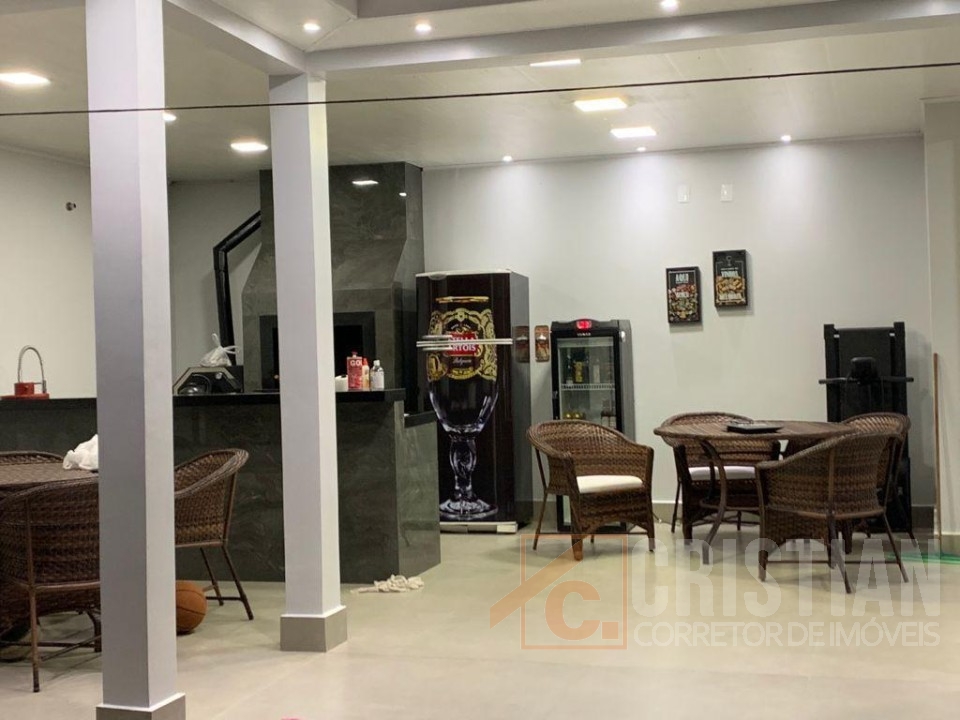 Sobrado mobiliado à venda em Pato Branco no Bairro Fraron