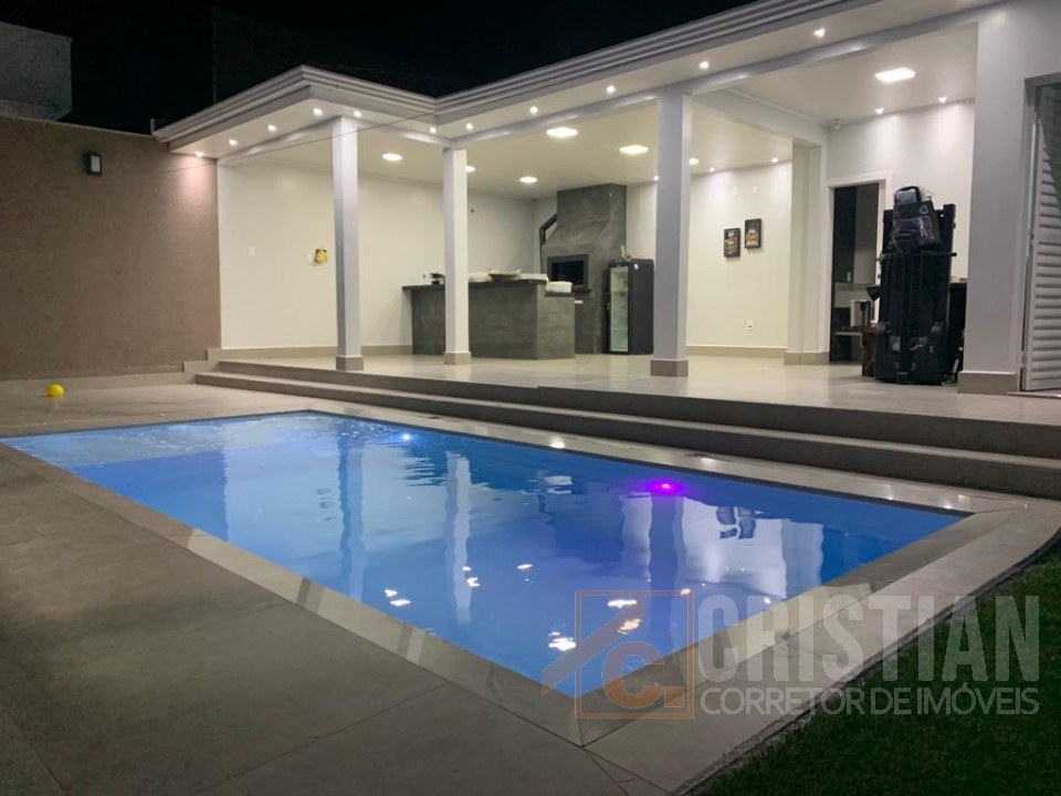 Sobrado mobiliado à venda em Pato Branco no Bairro Fraron