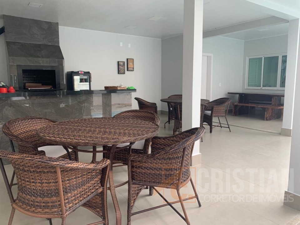 Sobrado mobiliado à venda em Pato Branco no Bairro Fraron