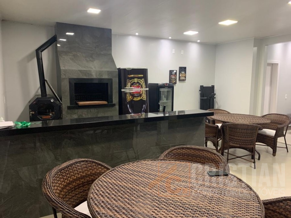 Sobrado mobiliado à venda em Pato Branco no Bairro Fraron