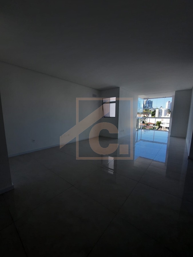 Apartamento à venda em Pato Branco no Edifício Esmeralda