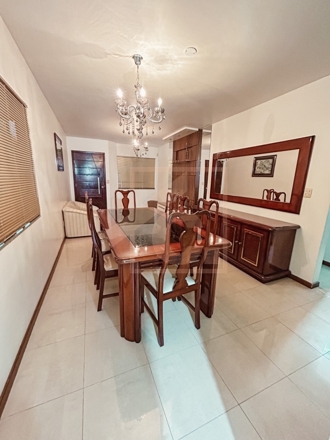 Casa à venda em Pato Branco, mobiliada com piscina bairro São Francisco