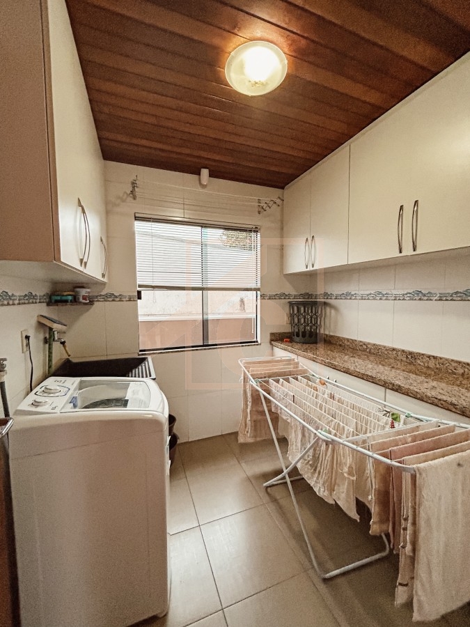 Casa à venda em Pato Branco, mobiliada com piscina bairro São Francisco