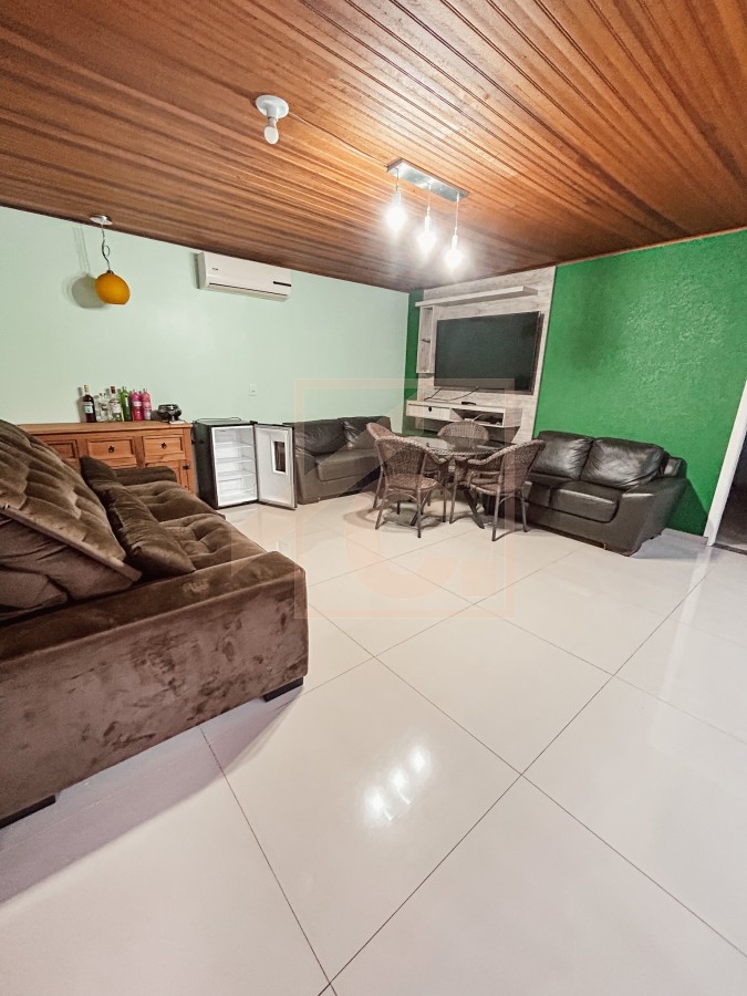 Casa à venda em Pato Branco, mobiliada com piscina bairro São Francisco