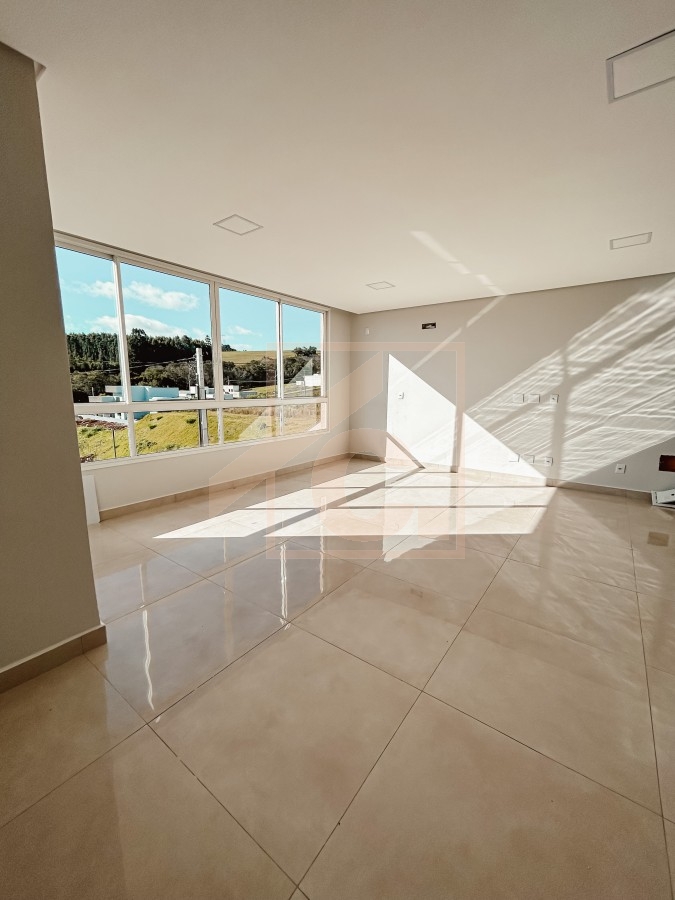 Sobrado à venda em Pato Branco no bairro São Francisco com 1 Suíte + 02 Quartos.