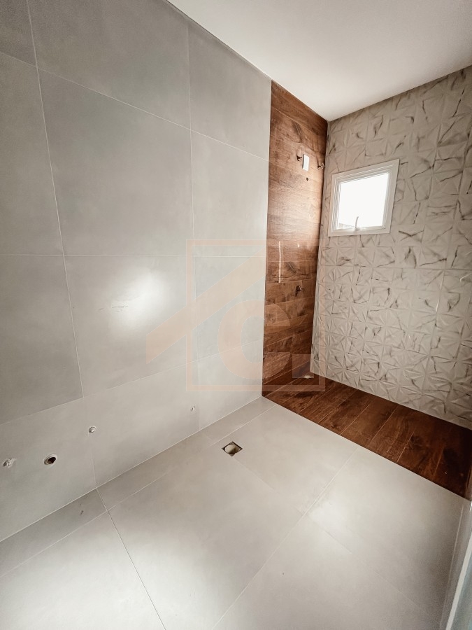 Sobrado à venda em Pato Branco no bairro São Francisco com 1 Suíte + 02 Quartos.