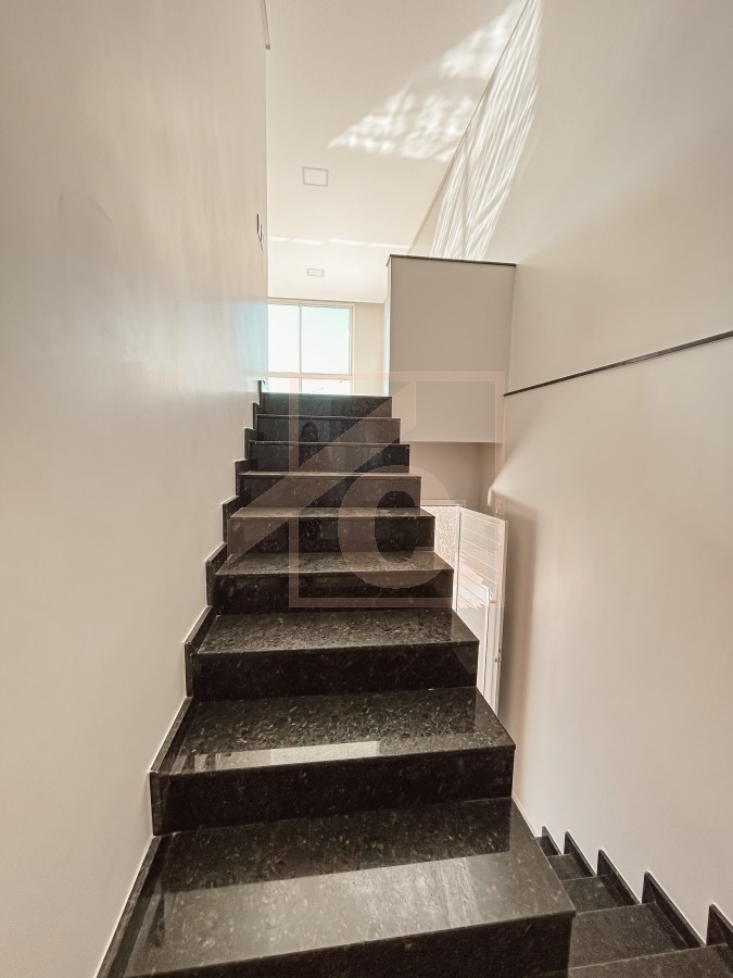 Sobrado à venda em Pato Branco no bairro São Francisco com 1 Suíte + 02 Quartos.