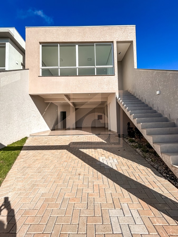 Sobrado à venda em Pato Branco no bairro São Francisco com 1 Suíte + 02 Quartos.