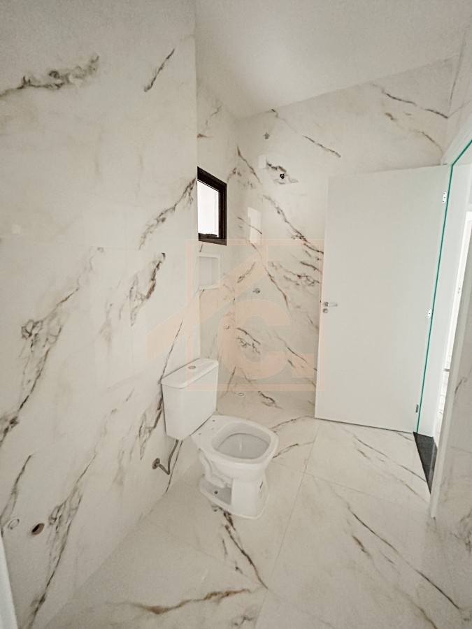 Casa à venda em Pato Branco com 3 quartos no bairro Fraron