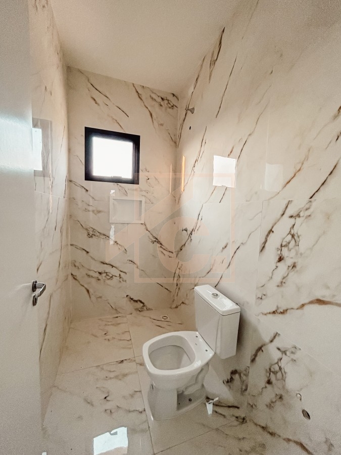 Casa à venda em Pato Branco com 3 quartos no bairro Fraron