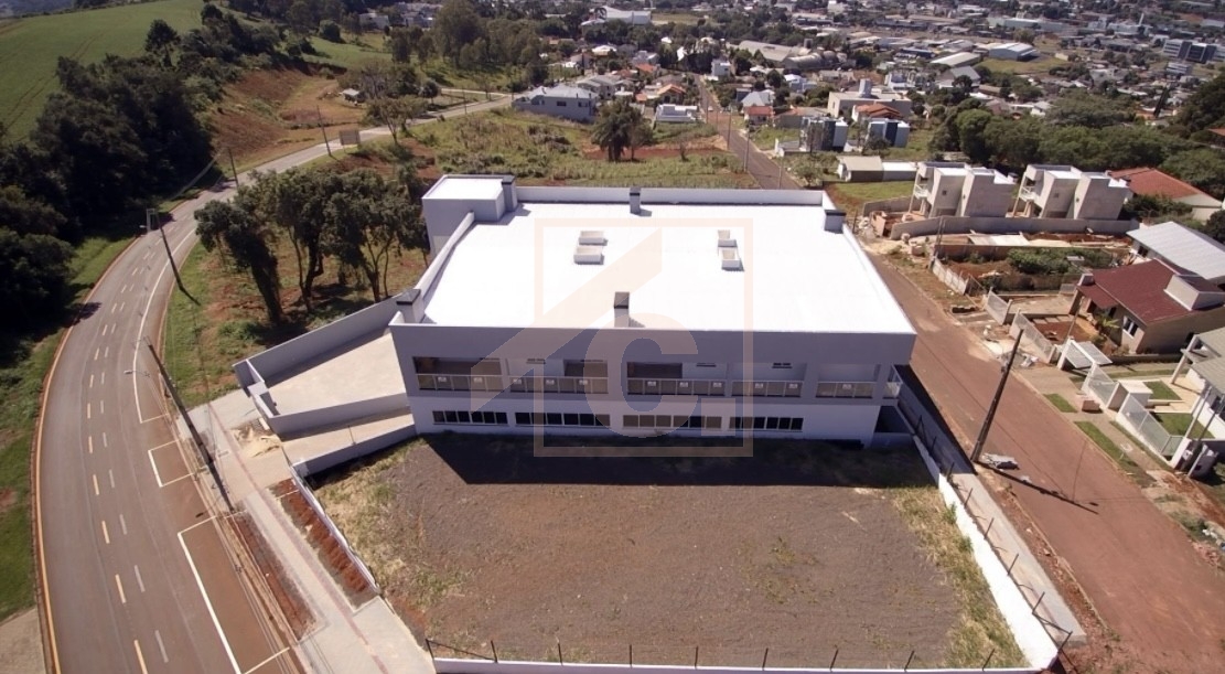 05 Apartamentos + Barracão no bairro Aeroporto