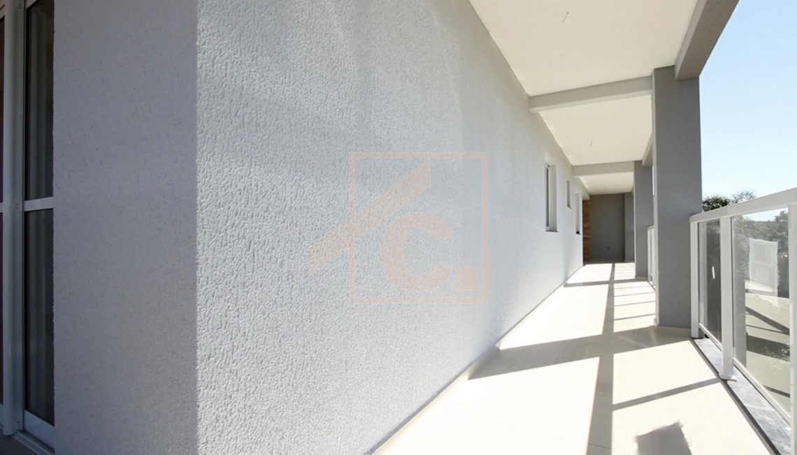 05 Apartamentos + Barracão no bairro Aeroporto