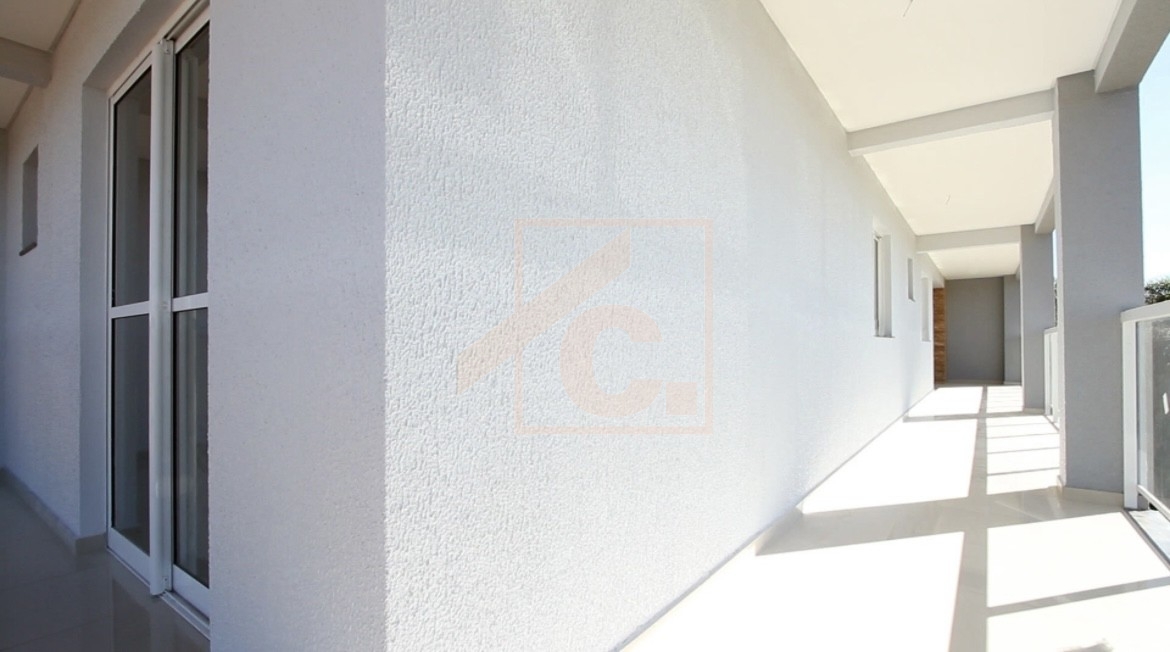 05 Apartamentos + Barracão no bairro Aeroporto