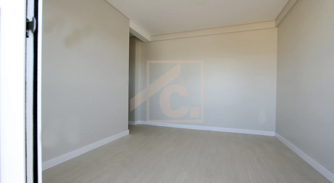 05 Apartamentos + Barracão no bairro Aeroporto