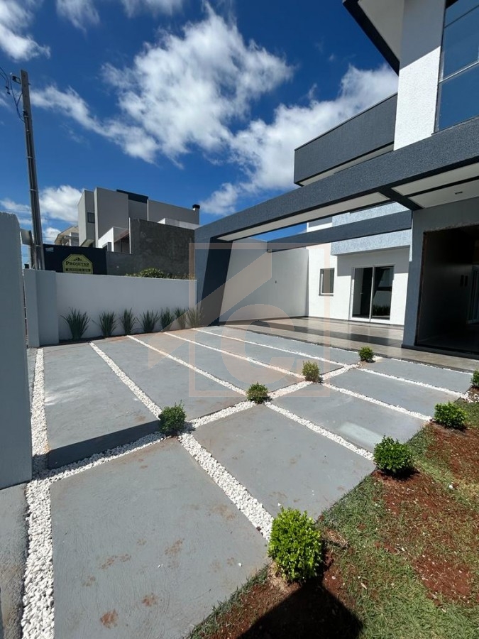 Sobrado à venda em Pato Branco com 1 Suíte + 2 quartos bairro Fraron