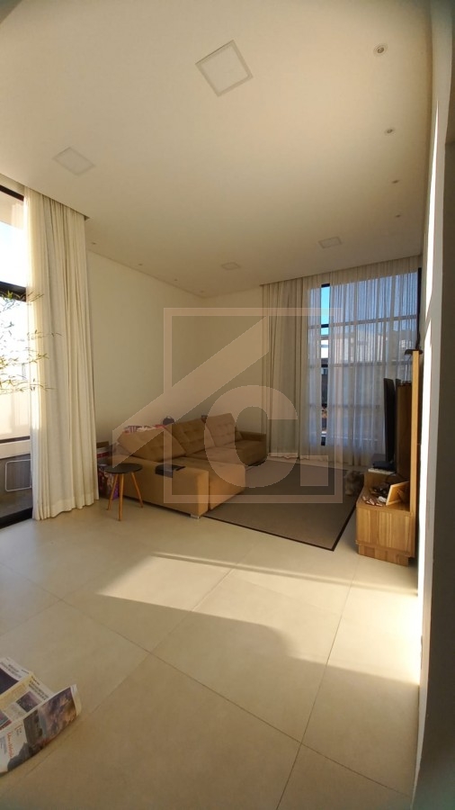 Casa à venda em Pato Branco no bairro São Francisco com 1 Suíte + 2 Quartos e Piscina