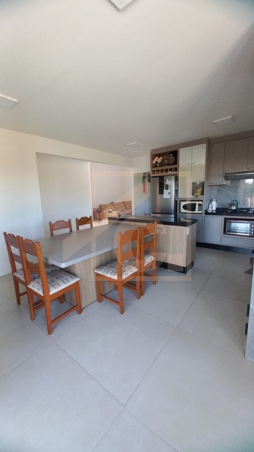 Casa à venda em Pato Branco no bairro São Francisco com 1 Suíte + 2 Quartos e Piscina