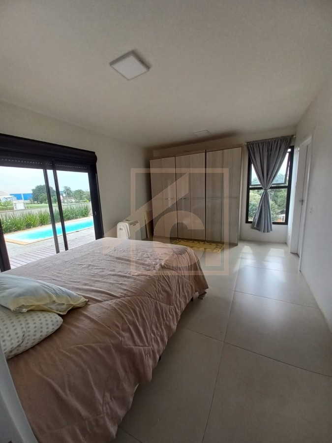 Casa à venda em Pato Branco no bairro São Francisco com 1 Suíte + 2 Quartos e Piscina