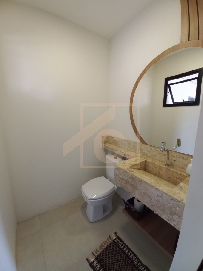 Casa à venda em Pato Branco no bairro São Francisco com 1 Suíte + 2 Quartos e Piscina