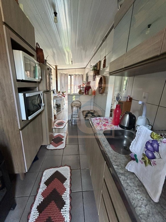 Casa à venda em Chopinzinho com 1 Suíte + 2 Quartos.