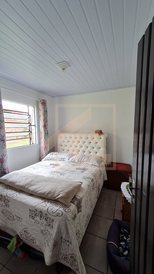 Casa à venda em Chopinzinho com 1 Suíte + 2 Quartos.