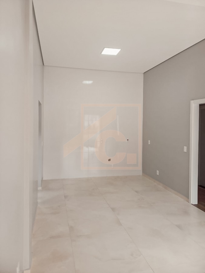 Casa à venda em Pato Branco com 1 suíte + 2 quartos no bairro Jardim Primavera