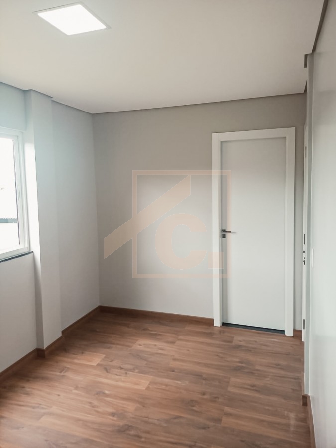Casa à venda em Pato Branco com 1 suíte + 2 quartos no bairro Jardim Primavera
