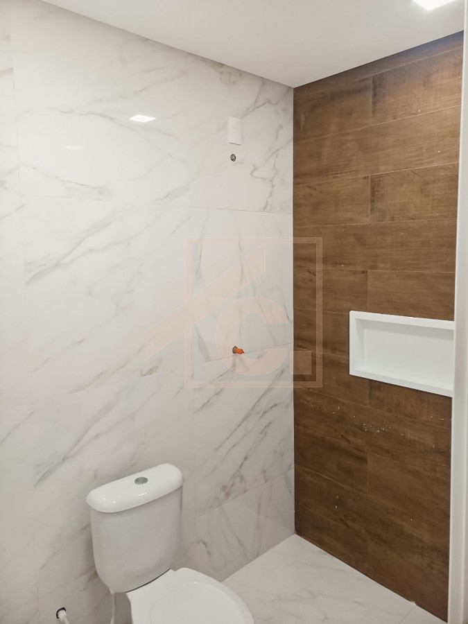 Casa à venda em Pato Branco com 1 suíte + 2 quartos no bairro Jardim Primavera