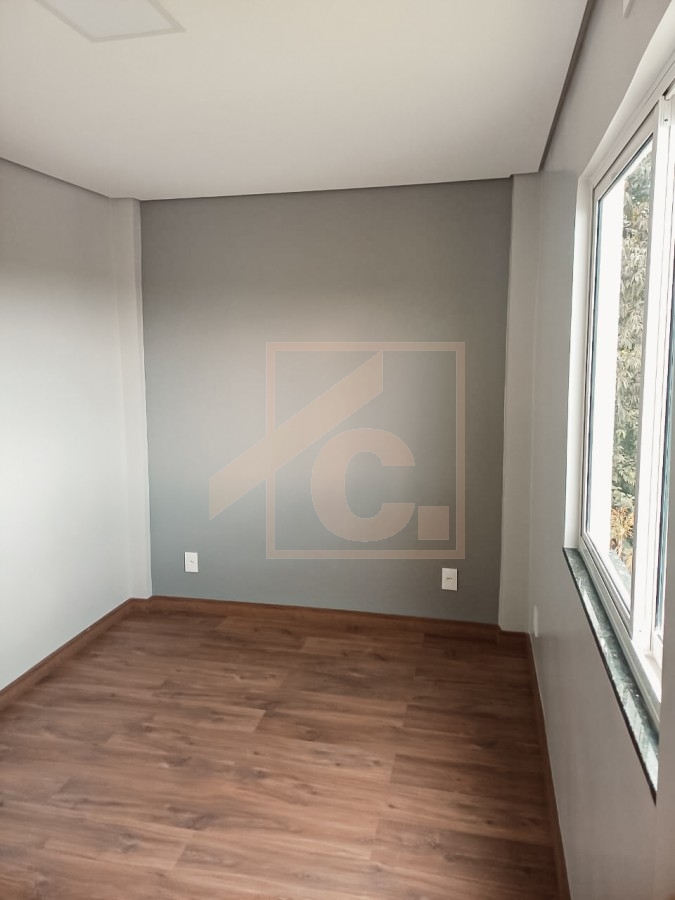Casa à venda em Pato Branco com 1 suíte + 2 quartos no bairro Jardim Primavera