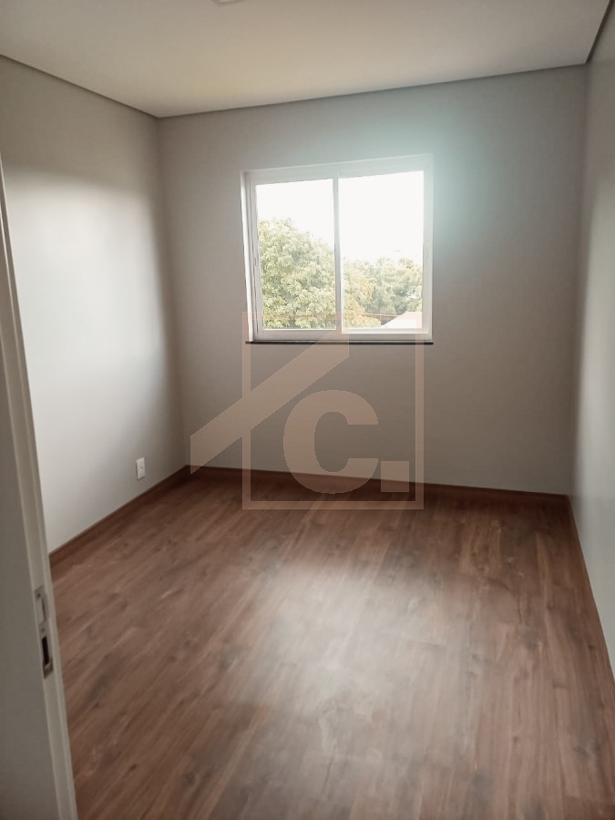 Casa à venda em Pato Branco com 1 suíte + 2 quartos no bairro Jardim Primavera