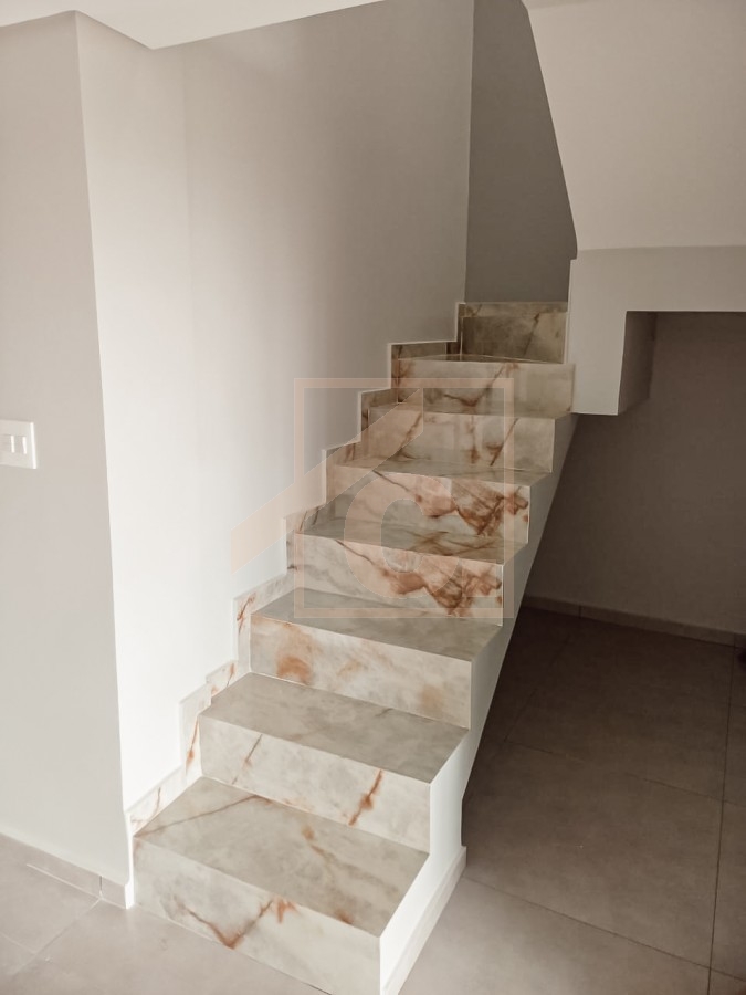 Casa à venda em Pato Branco com 1 suíte + 2 quartos no bairro Jardim Primavera