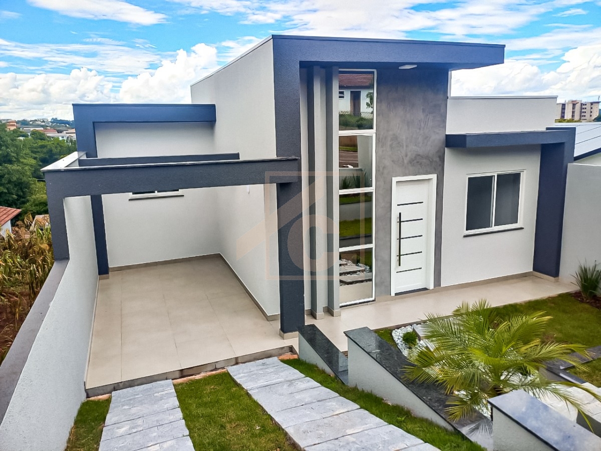 Casa à venda em Pato Branco com 1 suíte + 2 quartos no bairro Jardim Primavera