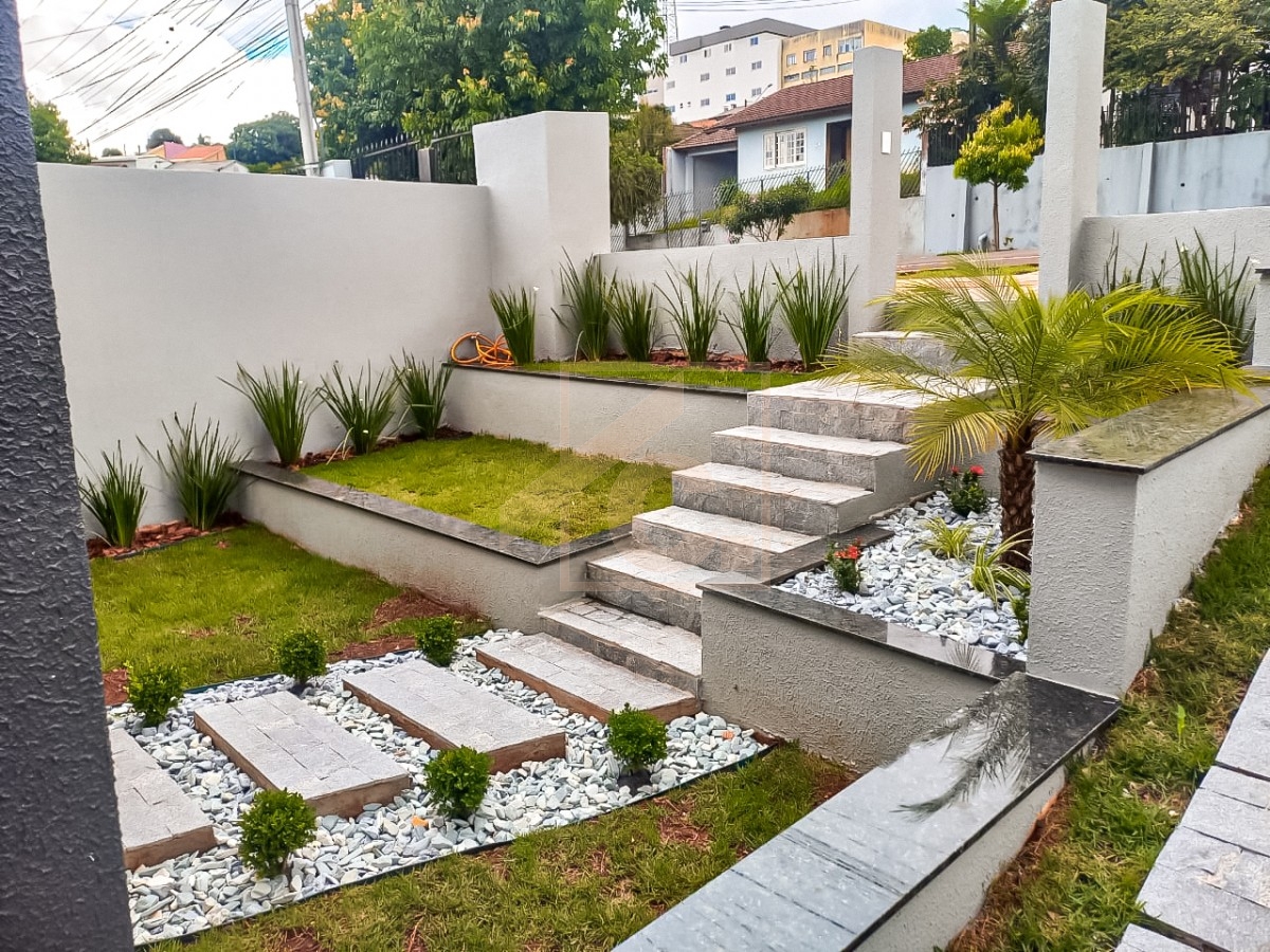 Casa à venda em Pato Branco com 1 suíte + 2 quartos no bairro Jardim Primavera