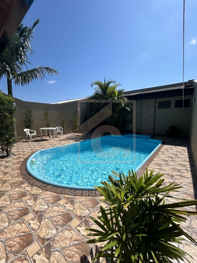Casa à venda em Pato Branco com piscina no Bairro La Salle