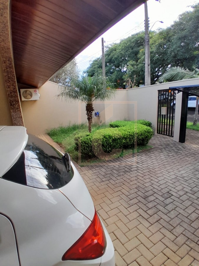Casa à venda em Pato Branco com piscina no Bairro La Salle