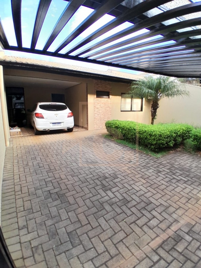 Casa à venda em Pato Branco com piscina no Bairro La Salle